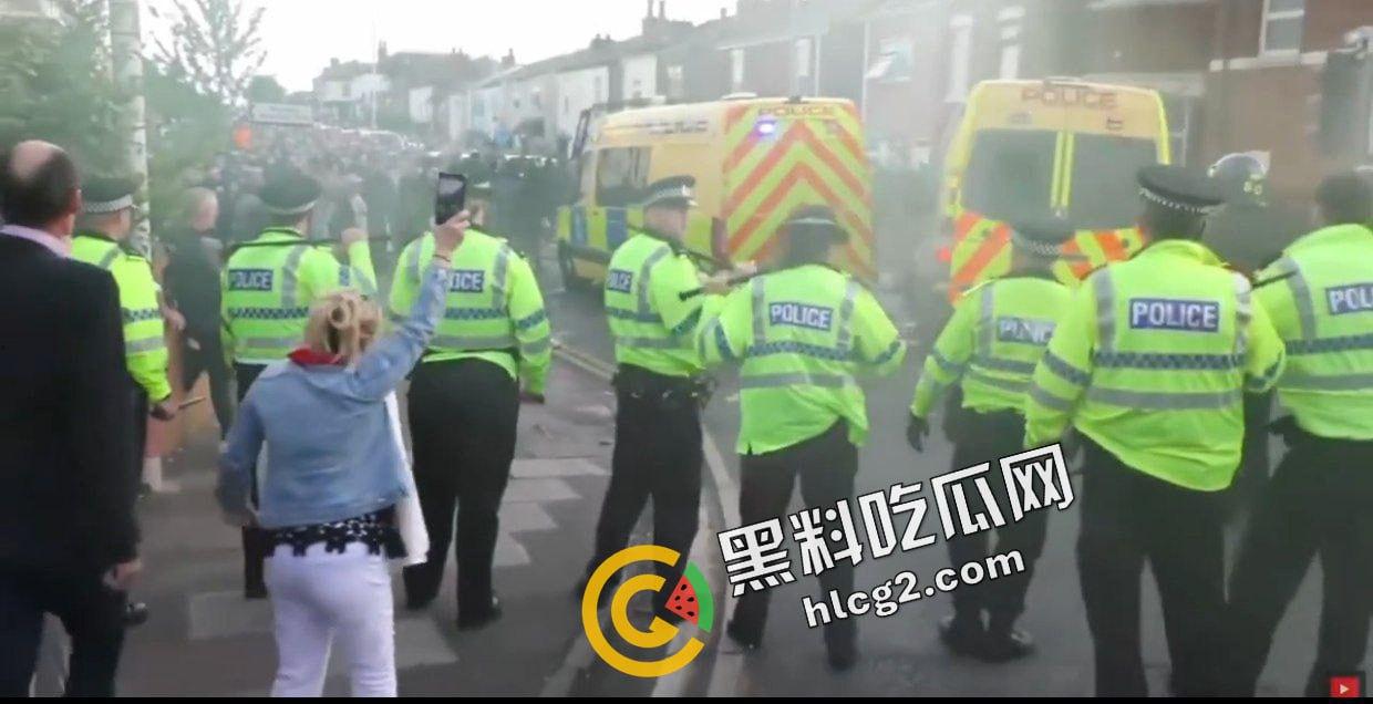 大规模骚乱！英国利物浦发生持刀伤人事件 造成3名儿童丧命 11人受伤！  第6张