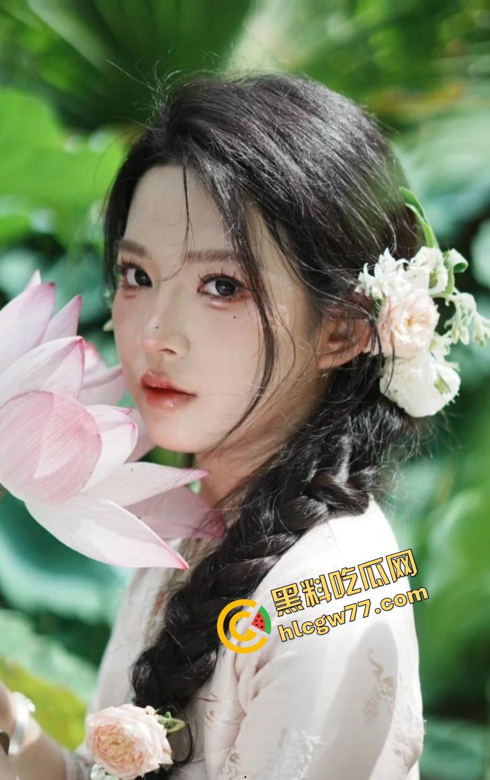 江西女大学生莫小宁装得清纯，背地里被调教成舔鸡巴母狗！一边被后入爆操一边浪叫夹鸡巴！  第5张