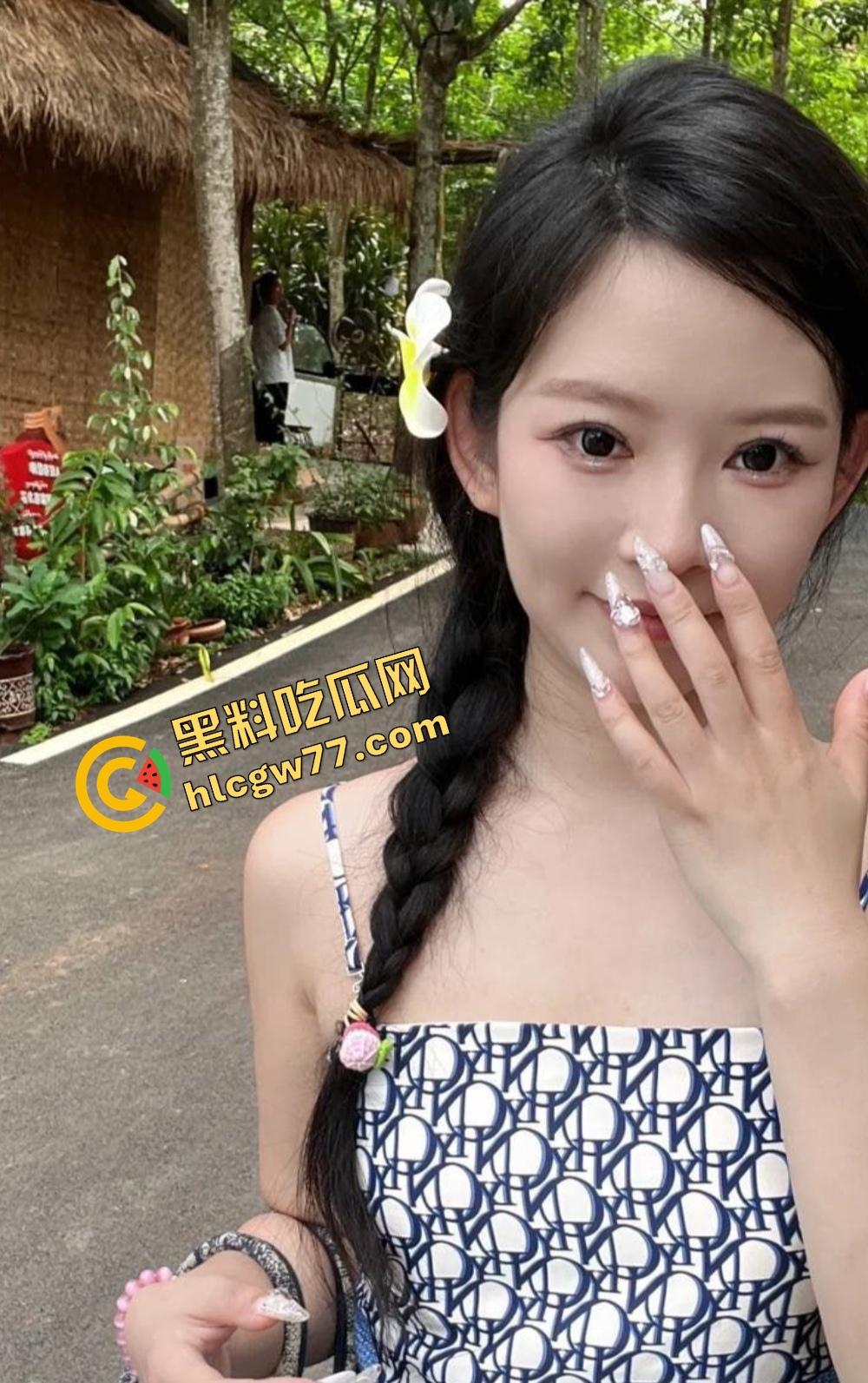 江西女大学生莫小宁装得清纯，背地里被调教成舔鸡巴母狗！一边被后入爆操一边浪叫夹鸡巴！  第12张