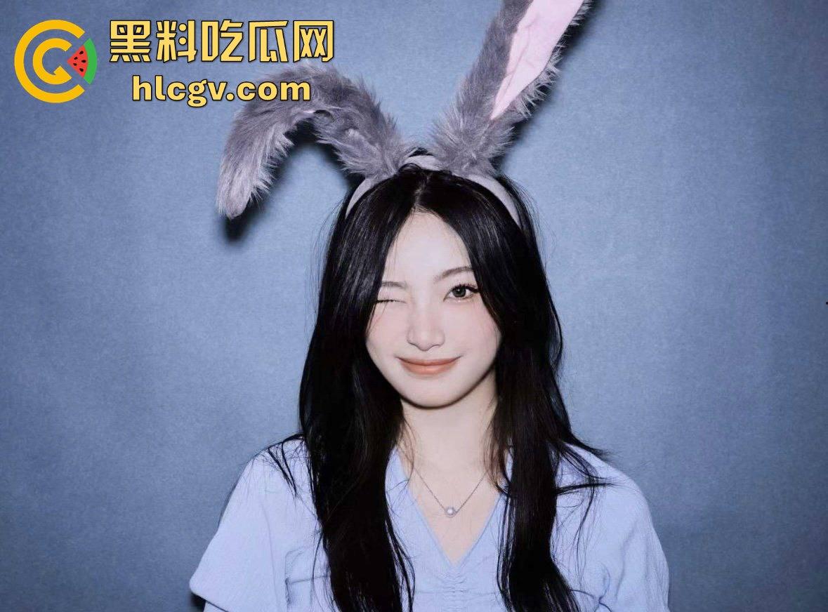 瓜友爆料约炮顶级颜值反差婊【刘雯雯】！猫耳造型卖萌，口交私拍骚劲十足！  第5张