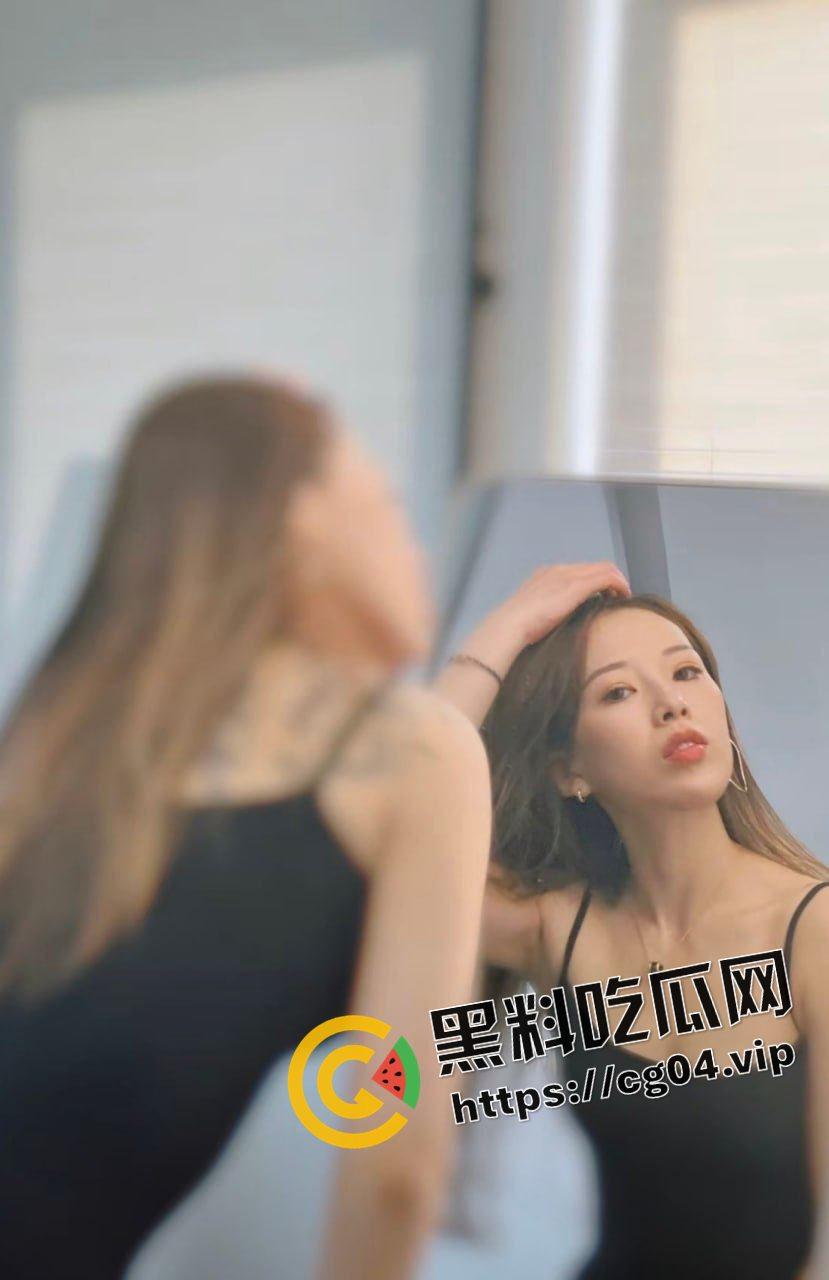 武汉大学大三反差婊学姐和摄影学弟不得不说的事情 学姐 如果我说我说我脱下你的裤子是为了艺术 你会相信吗  第2张