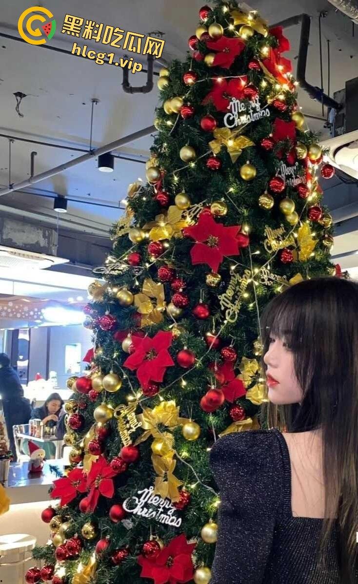 武汉生物工程学院 【张伊美】跟男友出去西安旅游的私密视频常遭曝光！  第2张