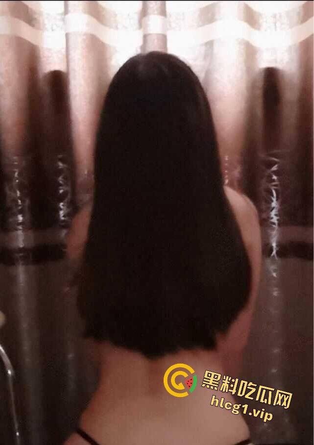 武汉生物工程学院 【张伊美】跟男友出去西安旅游的私密视频常遭曝光！  第6张