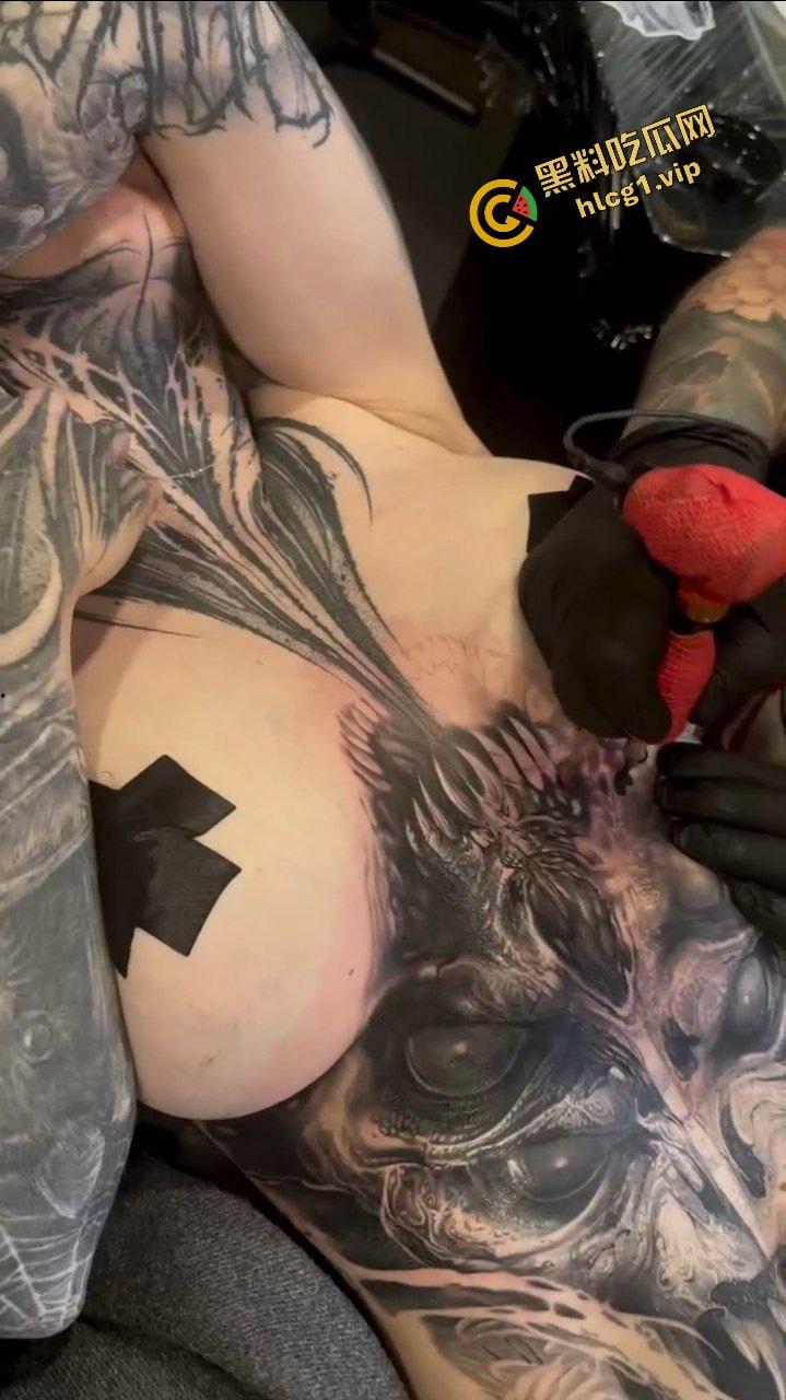 盘点各路 精神妹社会姐纹身！纹逼纹奶子 只为彰显母狗风范！  第6张
