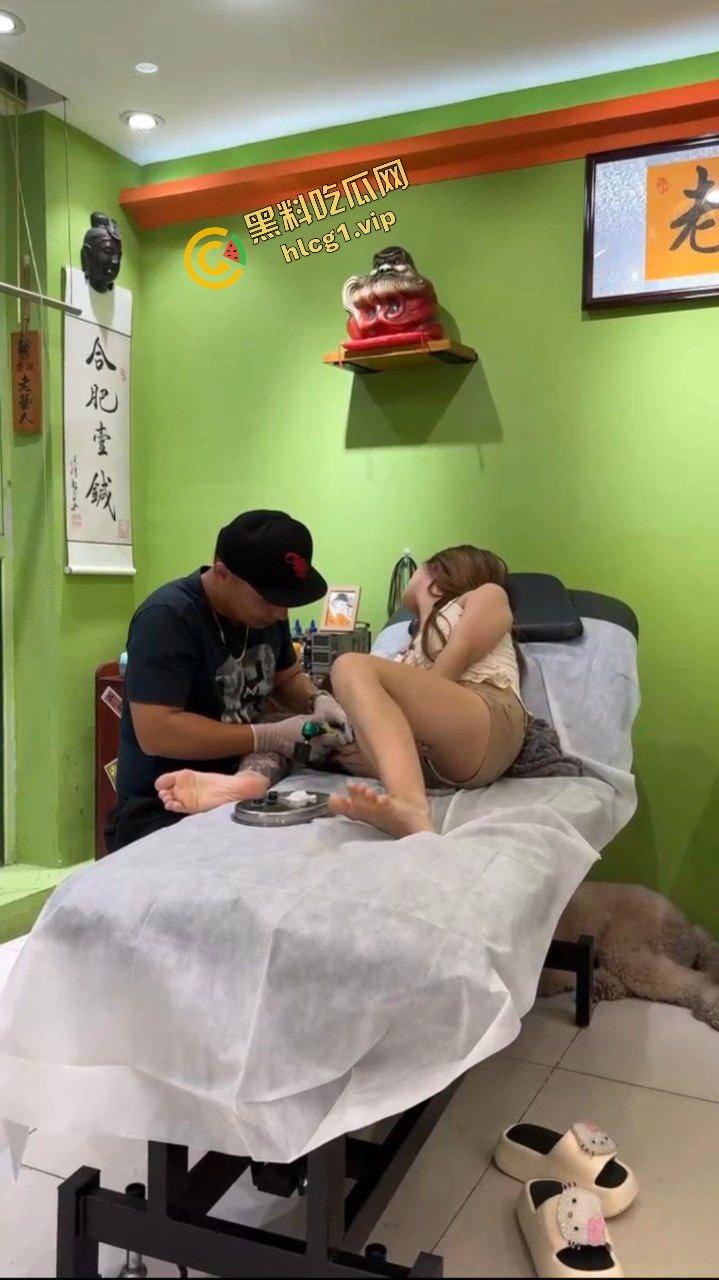 盘点各路 精神妹社会姐纹身！纹逼纹奶子 只为彰显母狗风范！  第13张