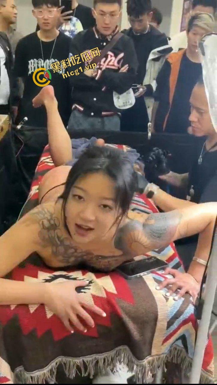 盘点各路 精神妹社会姐纹身！纹逼纹奶子 只为彰显母狗风范！  第14张