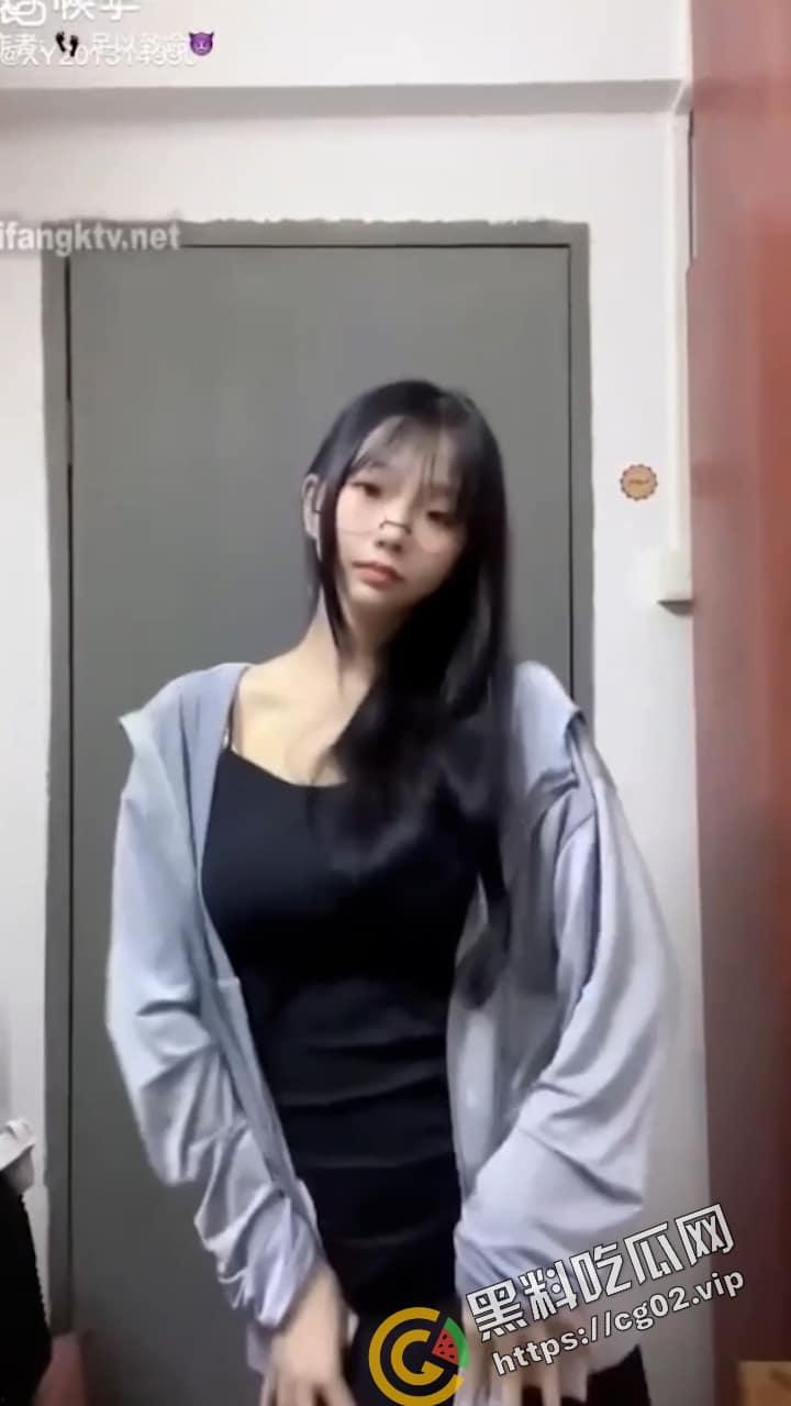 快手 小羊睡着了 22万粉萝莉高价露脸定制裸舞 给金主口爆 骚到原地起飞 77部合集  第8张