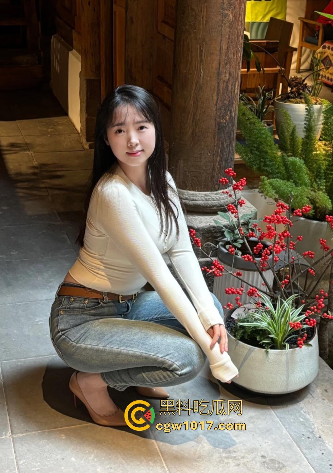 海角大神带肥臀姐姐野外露营，偷偷下药还假装害怕，钻帐篷里狂抠姐姐骚穴喷水，这弟弟最精了内射进去说是尿液！  第1张