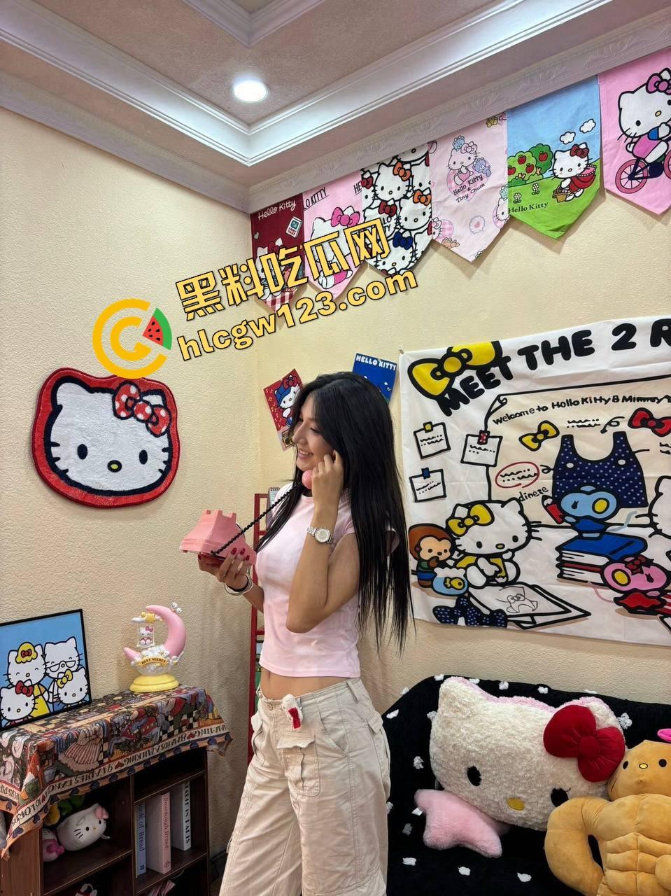 现在的漫展成了低配妓展？衣服遮逼就算COS，长相不够露点来凑，各种骚拍只求脖子以下别露脸！  第5张