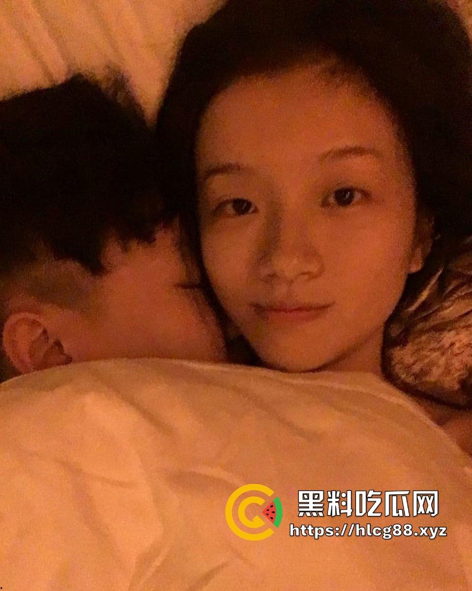 长沙开福区清纯少女【周薇苗】分手多年还忘不了她那Q弹大肉臀和馒头逼，骚货魅力真他妈大！  第11张