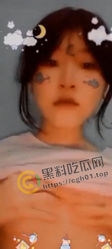 东莞实验中学女高中生网调视频遭流出 稚嫩得小妹妹羞涩的展示娇胸 这就是青春得味道嘛  第7张