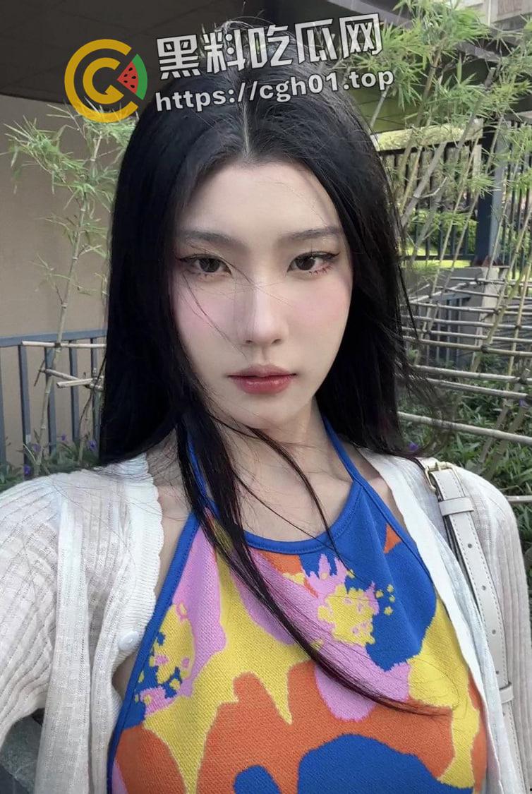 传媒大学校花学姐的美脚诱惑 足控狂喜 学姐别舔了 快放我嘴里  第5张