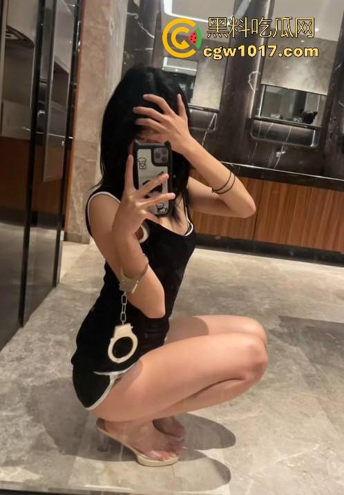 快手5.8万粉丝的精神小网红【林小桃】被金主调教爆操，真实露脸黑料私拍，小小的身体竟然藏着如此大的骚劲！  第8张