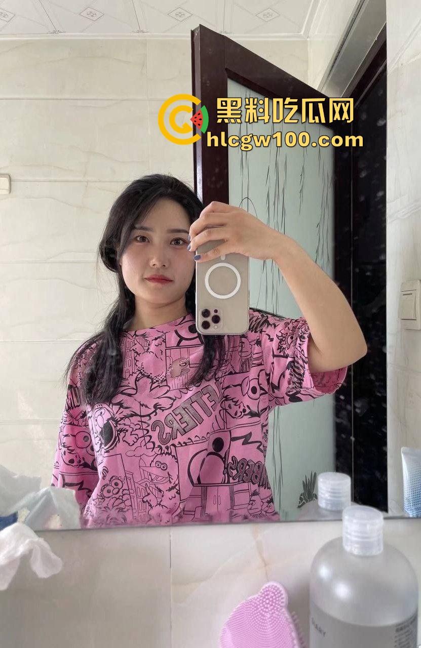 合肥技师谢【悠然】被PUA成骚货，下班直奔大哥家，自慰到高潮再插浪穴，还主动求内射，高潮后嗷嗷叫迷得人骨头酥！  第1张