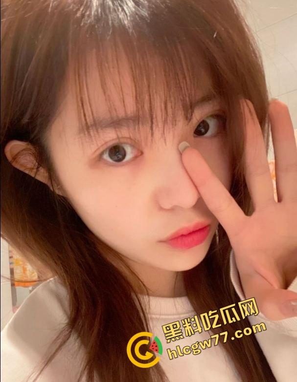 蚌埠同事的女朋友看着清纯，其实背着人家车里被干到腿软，内射都不带套！  第5张