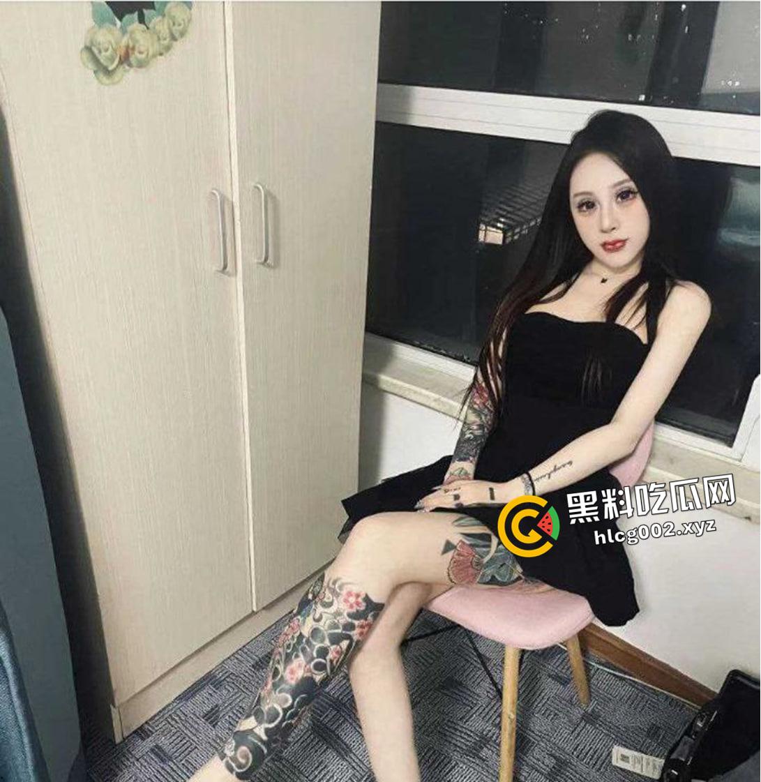 快手网红【夏芯琦】厕所门！毒龙钻大哥后门 被金主无套中出 纹身小太妹就是有感觉  第6张