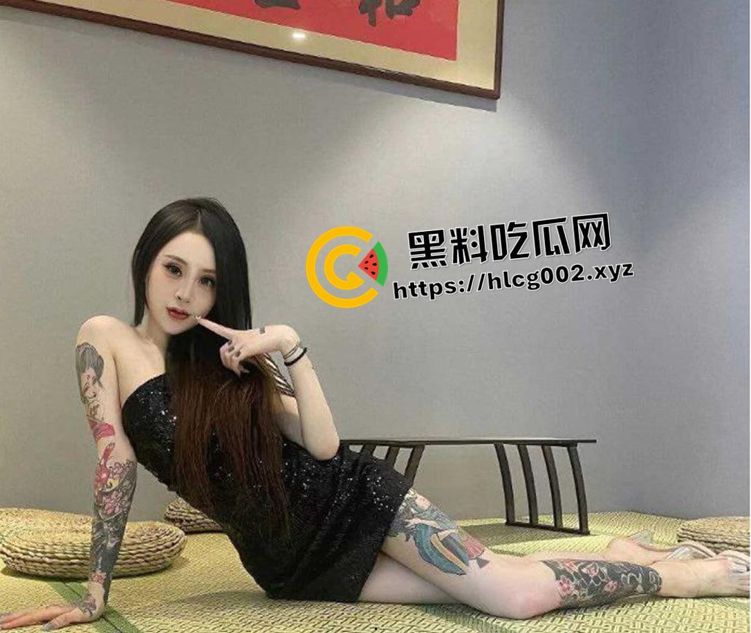 快手网红【夏芯琦】厕所门！毒龙钻大哥后门 被金主无套中出 纹身小太妹就是有感觉  第8张