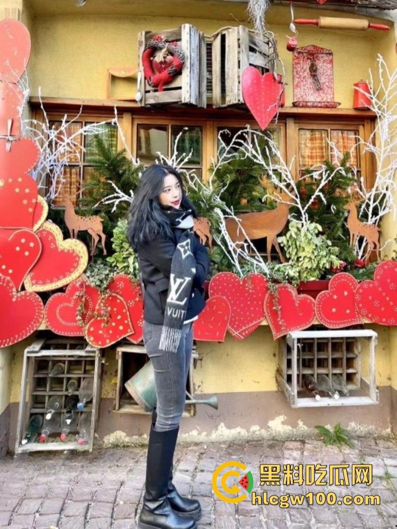 上海复旦女博士【刘思雅】约炮视频曝光！清纯高智只是伪装面具 吃屌成瘾淫荡又反差  第8张