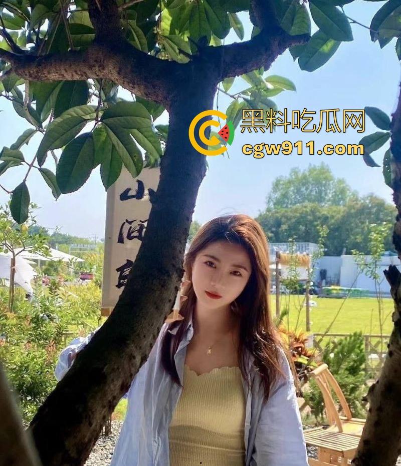 中国地质大学篮球拉拉队长【李怀楠】性爱视频曝光，御姐女神深喉口爆，花式做爱技巧娴熟，画面香艳火辣！  第1张