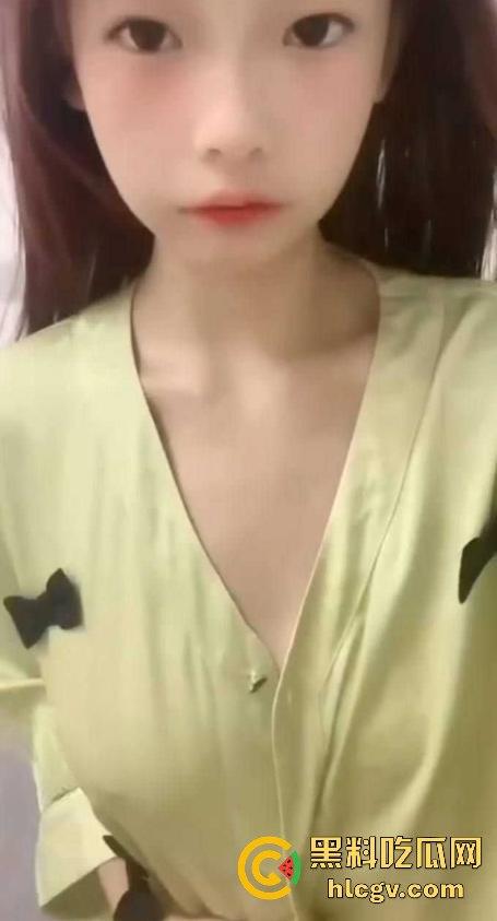 抖音精神小妹【卷卷】被爆不雅视频！原名【猫猫很乖】，身上伤痕累累，花样玩得绝对不少！  第2张