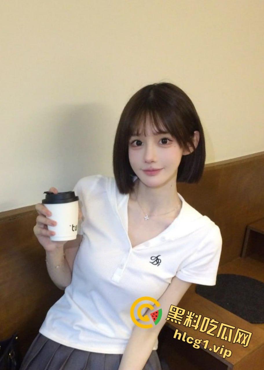 校花颜值直播女神『孙瑶』沦为土豪玩物！热舞扭动裙摆！跪舔金主肉棒后入爆操！蜜桃臀嫩穴被操红！  第4张