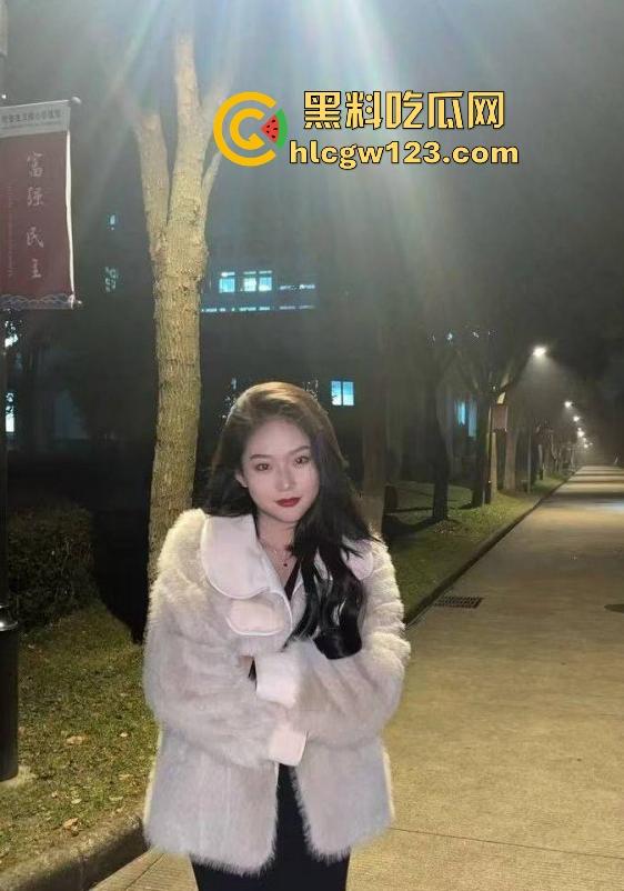 海角大神【奶气草莓】女儿班主任上门家访 被下春药迷晕发情 猛操到眼泪和爱液一起流！  第1张