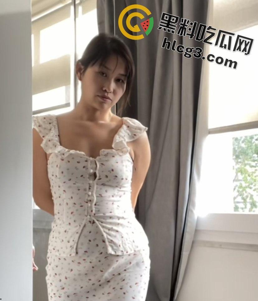 抖音贤妻良母网红『Lulu爱三明治』私拍视频曝光！华裔熟女老骚逼各种定制、自慰、肛交！  第8张