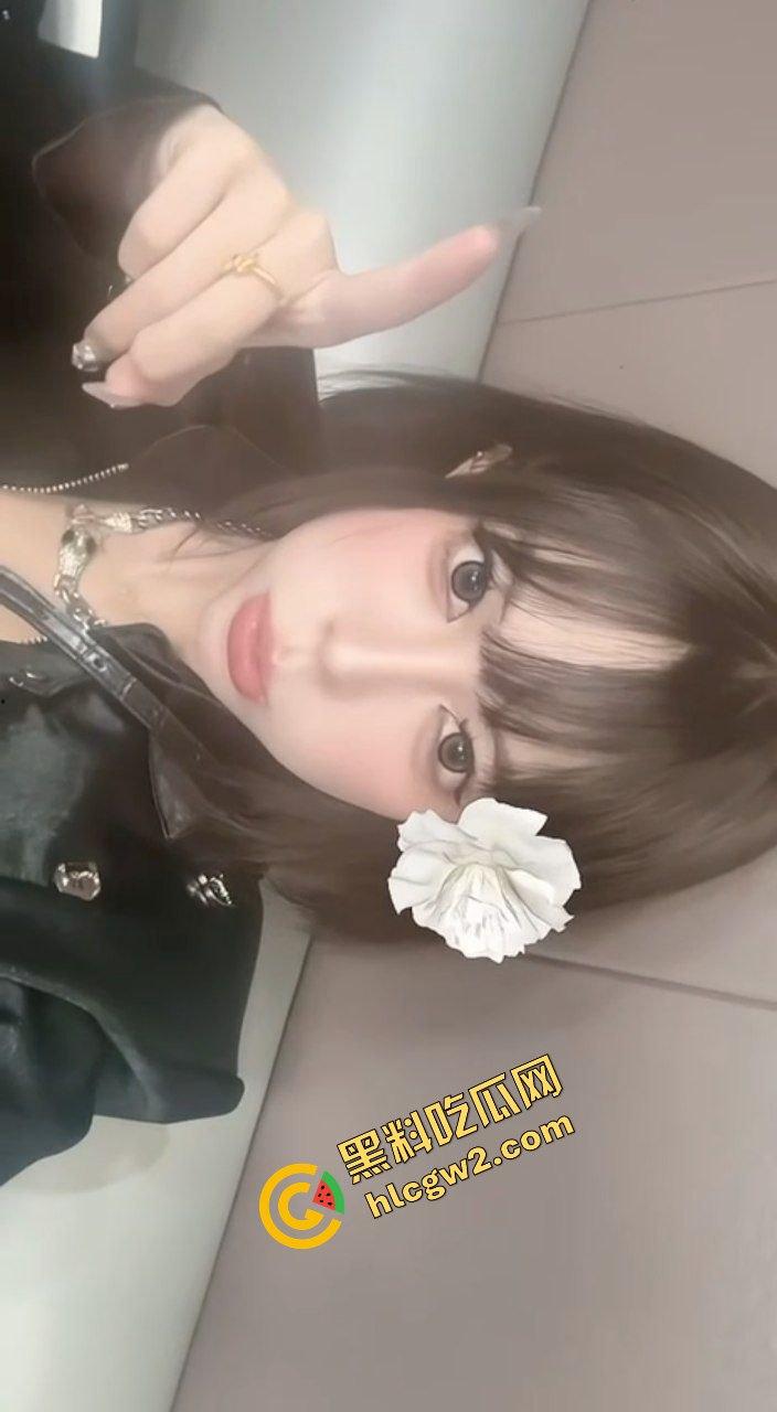 湖北武汉极品反差社会姐『陈诗暄』大专毕业无工作四处混 找商务大哥操逼拿钱！独家流出！  第8张