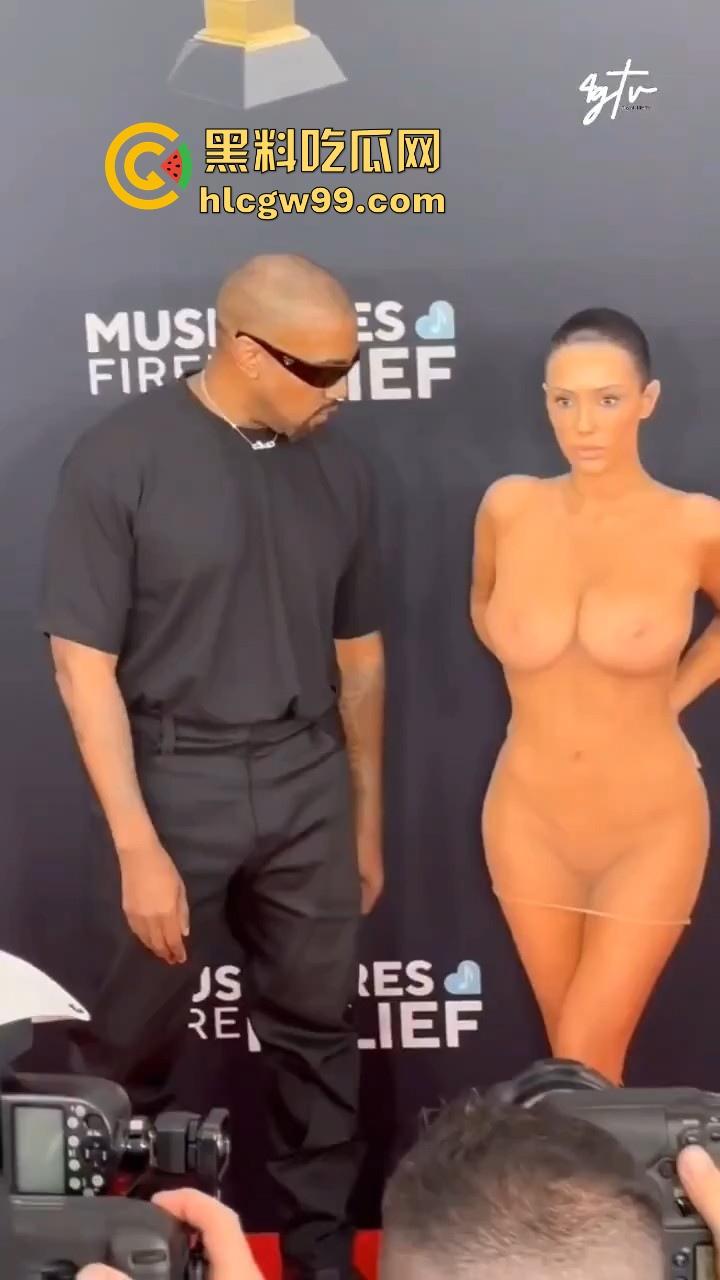 侃爷的老婆在格莱美颁奖典礼造型曝光，一次比一次严重了，基本全裸了，这是侃爷有绿帽倾向还是比安卡有暴露癖？  第7张