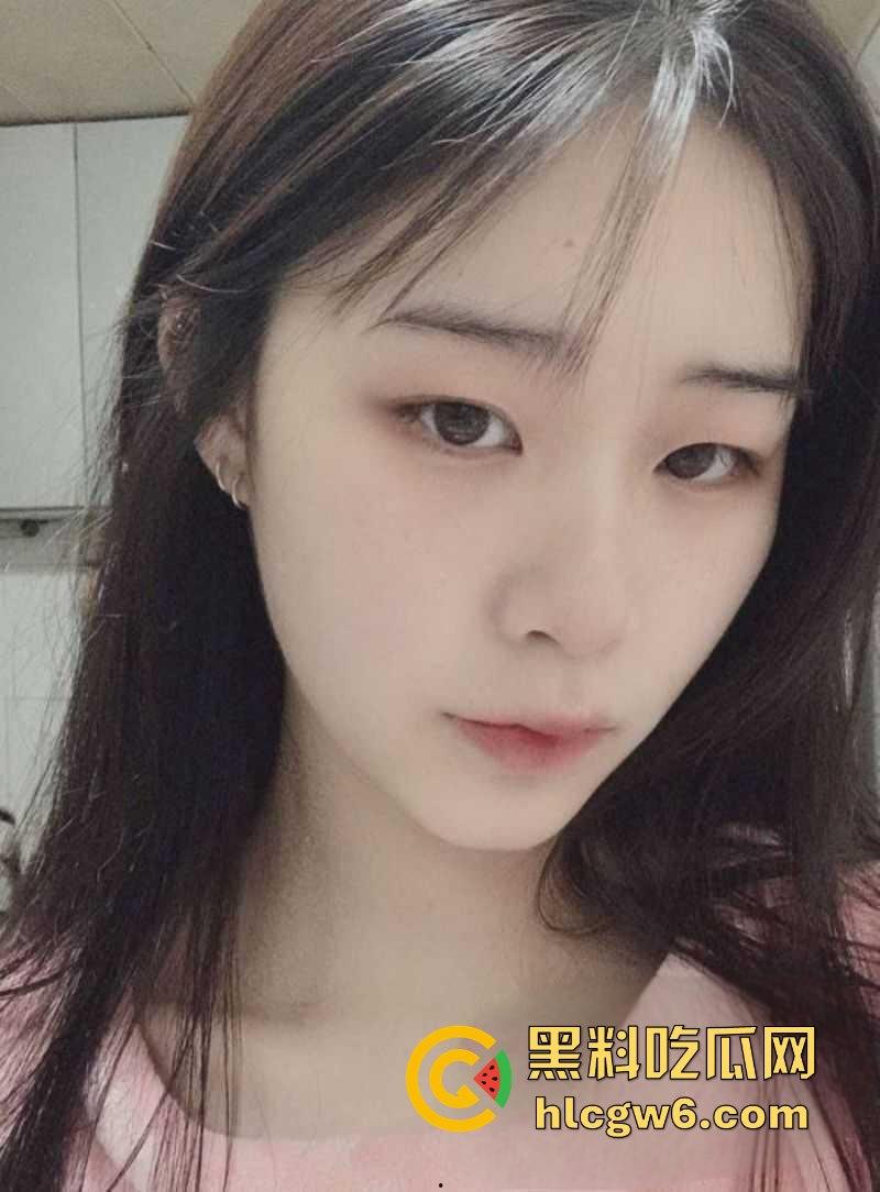 上海东方牧场名不虚传 洋大人一出场 妹子当场湿身舌吻 越亲逼越痒直接厕所开战 吃瓜群众围观拍下爱情大片！  第5张