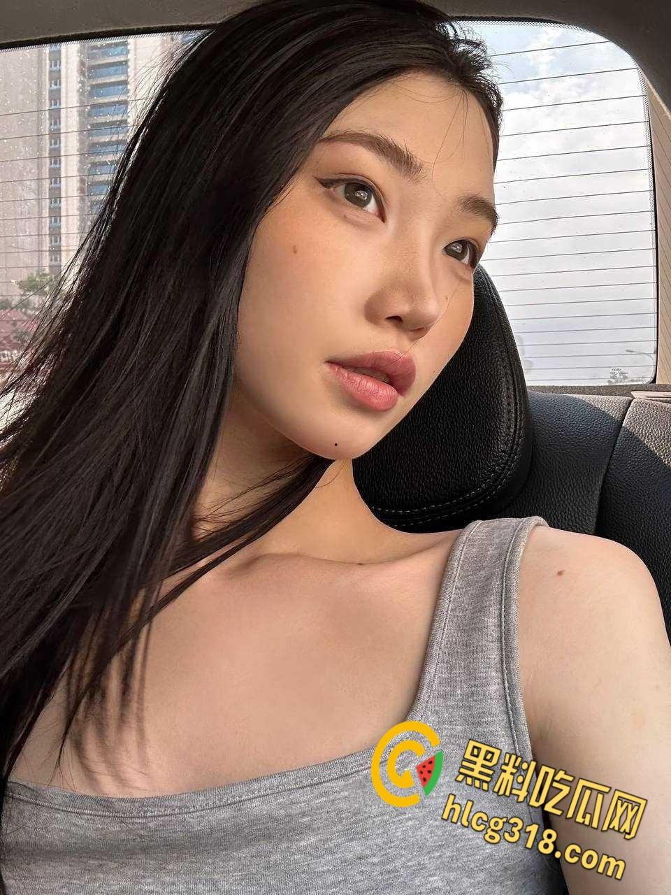 黑龙江反差婊【李丽娜】，出轨欺骗前男友，眼镜妹就是反差，情趣黑丝翘着屁股乖乖吃大屌！  第4张