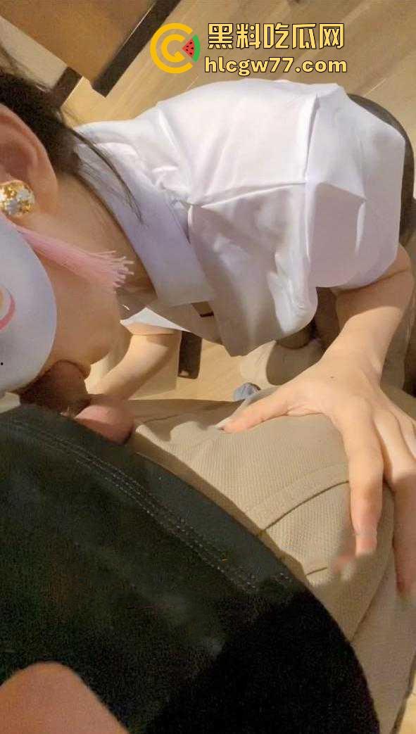 海角大神最新作品 我和亲妹妹第一次酒店开房 妹妹喷射出来的淫水就能证明妹妹现在更骚了  第4张