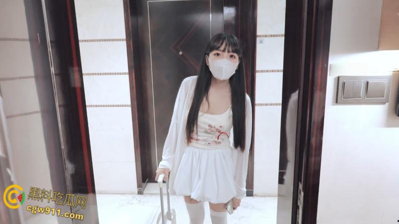 极品萝莉嫩妹【小巧芋艿】，双胞胎妹妹情趣制服勾引姐夫，性感白丝娇小身材，无套中出白虎嫩穴 ！  第1张