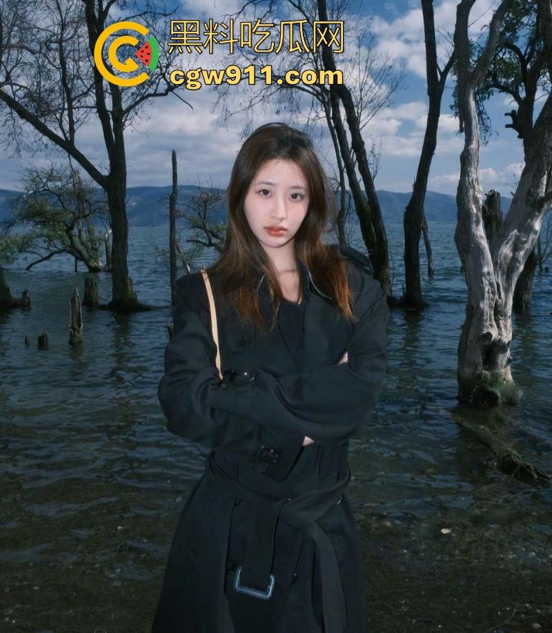 英国留学生【张慧敏】约炮视频曝光，黑丝美腿极品身材，按头口交无套后入猛操，反差魅力炸裂！  第1张