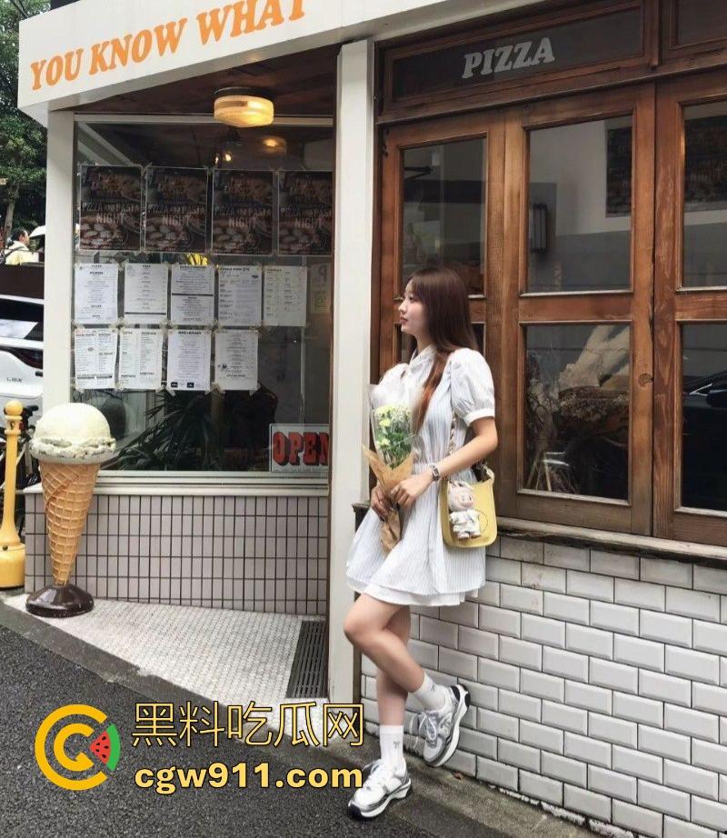 英国留学生【张慧敏】约炮视频曝光，黑丝美腿极品身材，按头口交无套后入猛操，反差魅力炸裂！  第2张