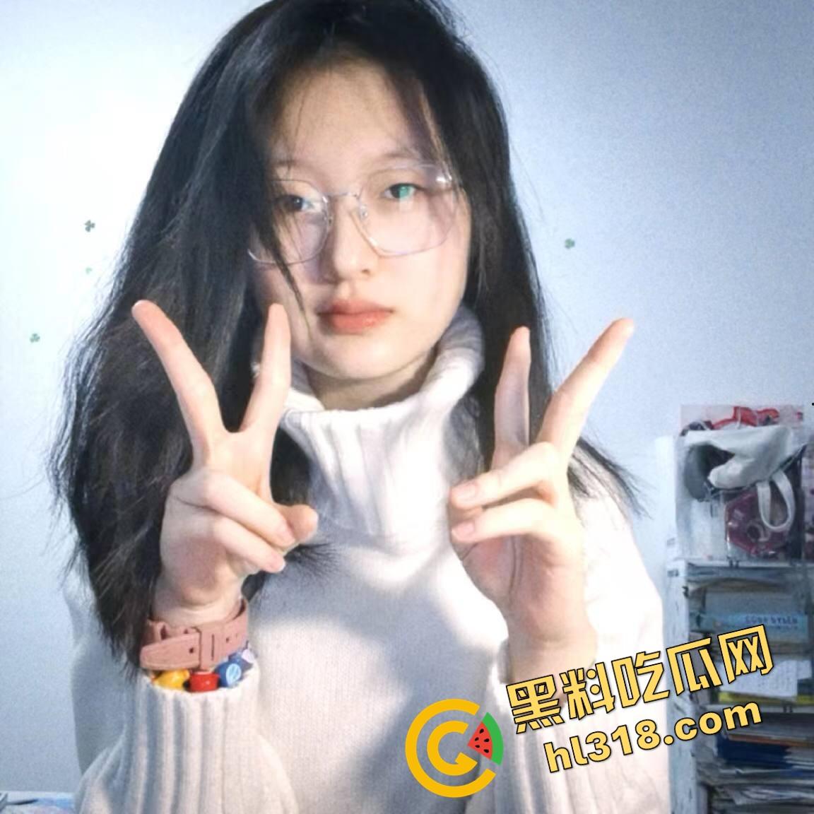 厦门大学高材生『苏婉晴』学霸眼镜妹被调教日常，每天早晚各一次，寝室打卡自慰成为生活一部分！  第3张