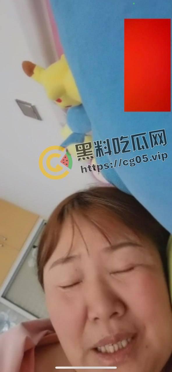 十块钱的网聊骚鸡 结果是个大妈 我就说便宜没好货 直接给小伙吓萎了  第4张