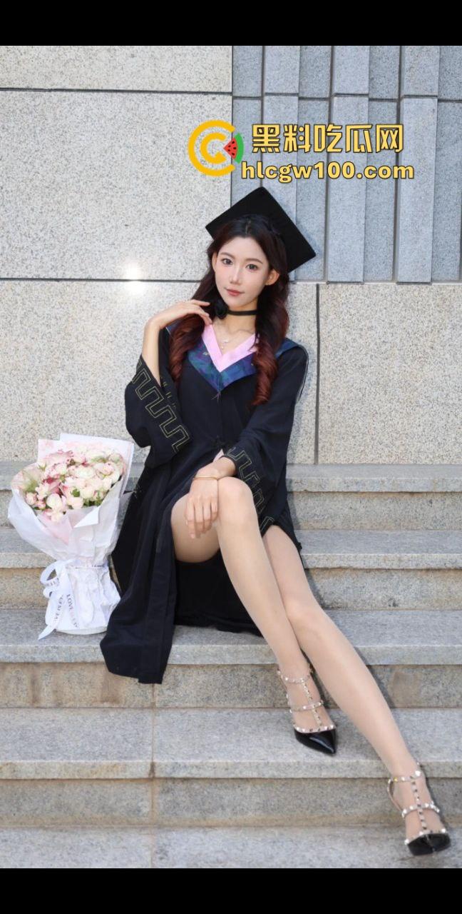 广州大学新闻与传播学院极品校花，渣男曝光超美粉鲍顶级肥臀，堪称天生性交名器，颜值身材全拉满！  第4张