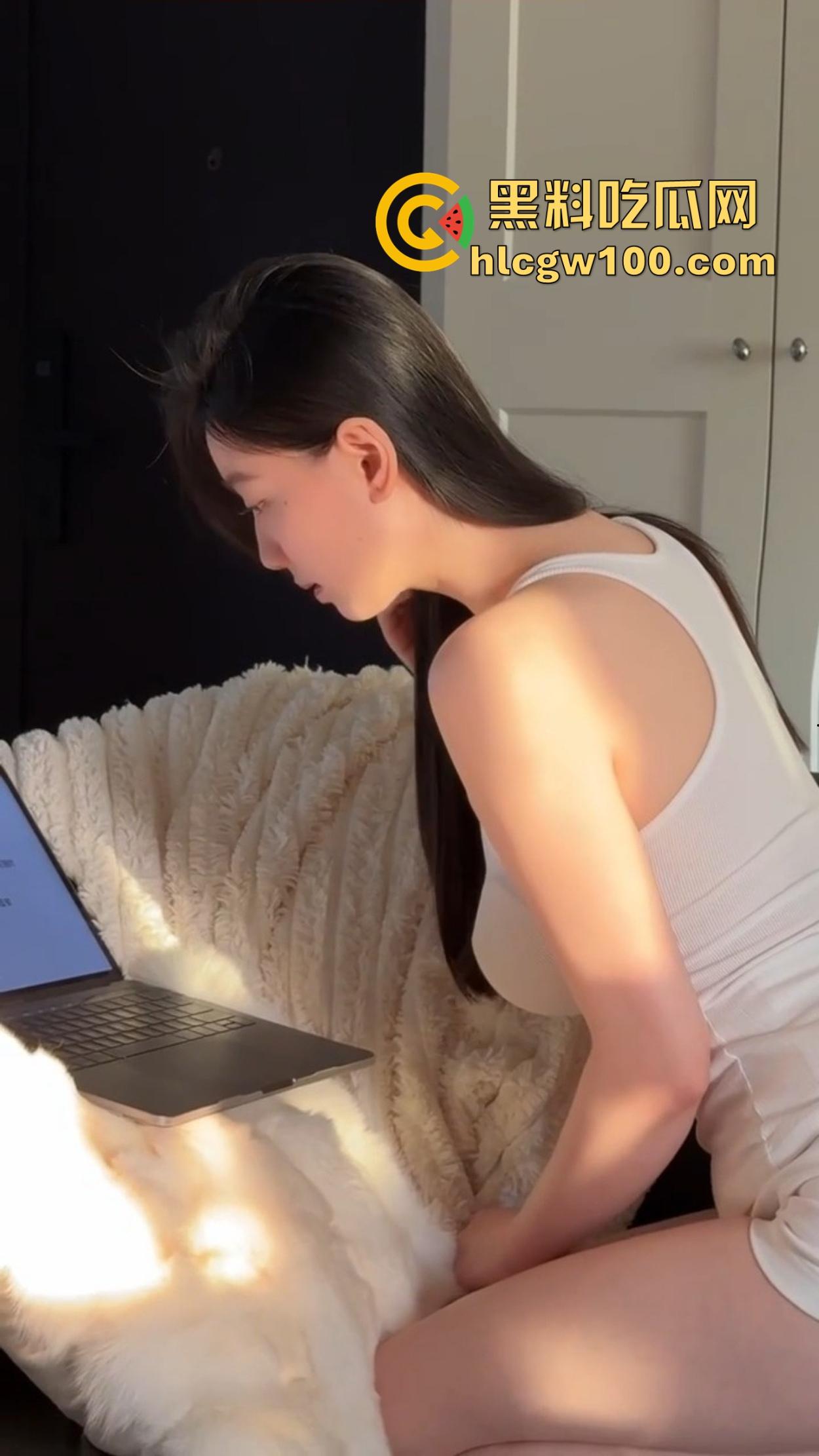 广州大学新闻与传播学院极品校花，渣男曝光超美粉鲍顶级肥臀，堪称天生性交名器，颜值身材全拉满！  第6张