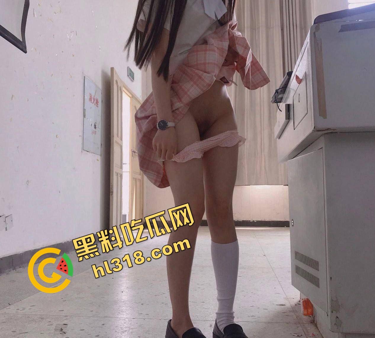 河南永和高中政教处主任『张振』一手学生档案一手学生内裤，威胁女学生脱裤认错，不给操就叫家长！  第7张