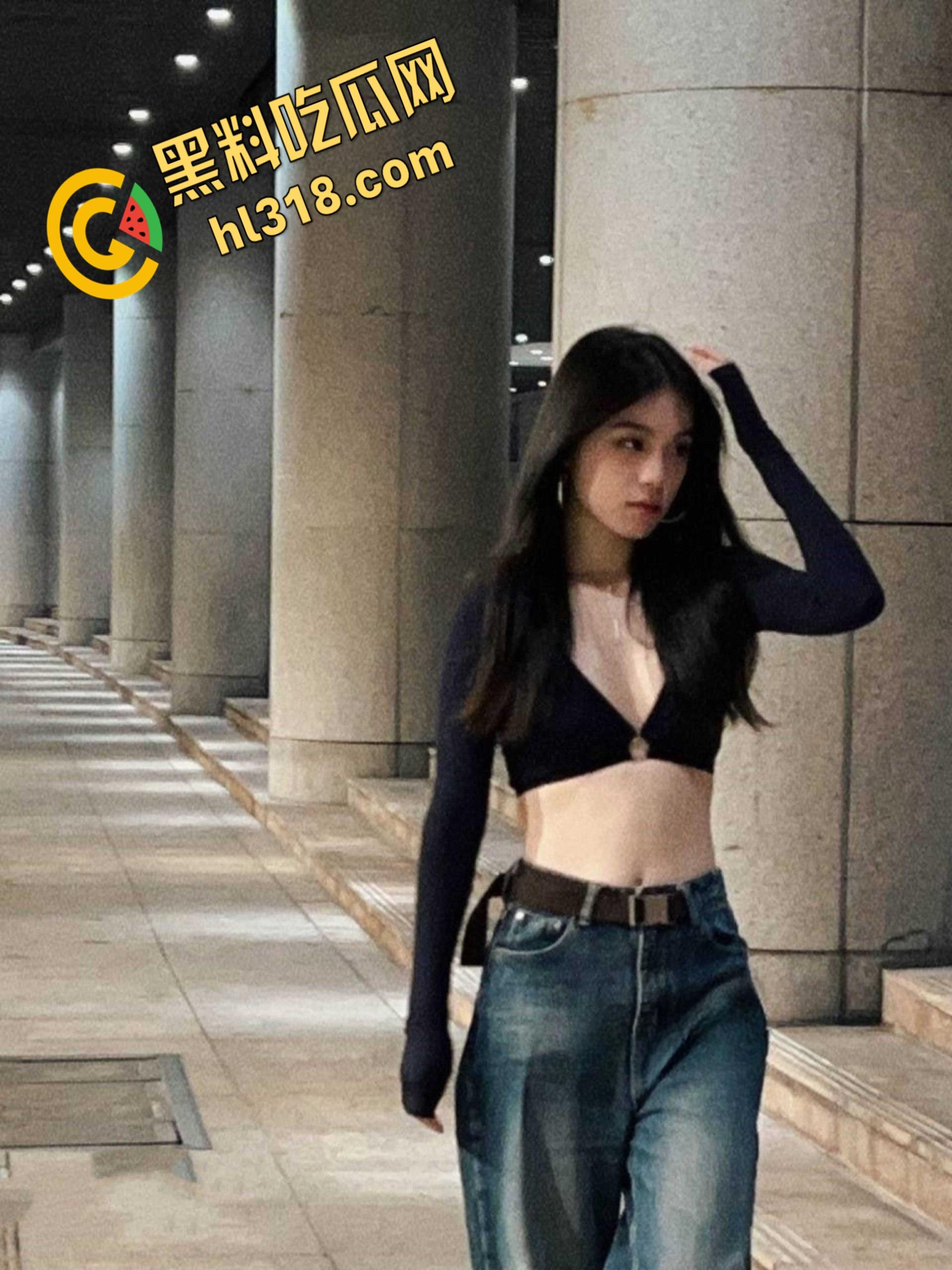 猛干极品小白虎天津大学舍友女友，圆润巨乳丰臀细腰乃人间尤物，紧致的小穴着包裹肉棒，这偷情偷到家门口了  第3张