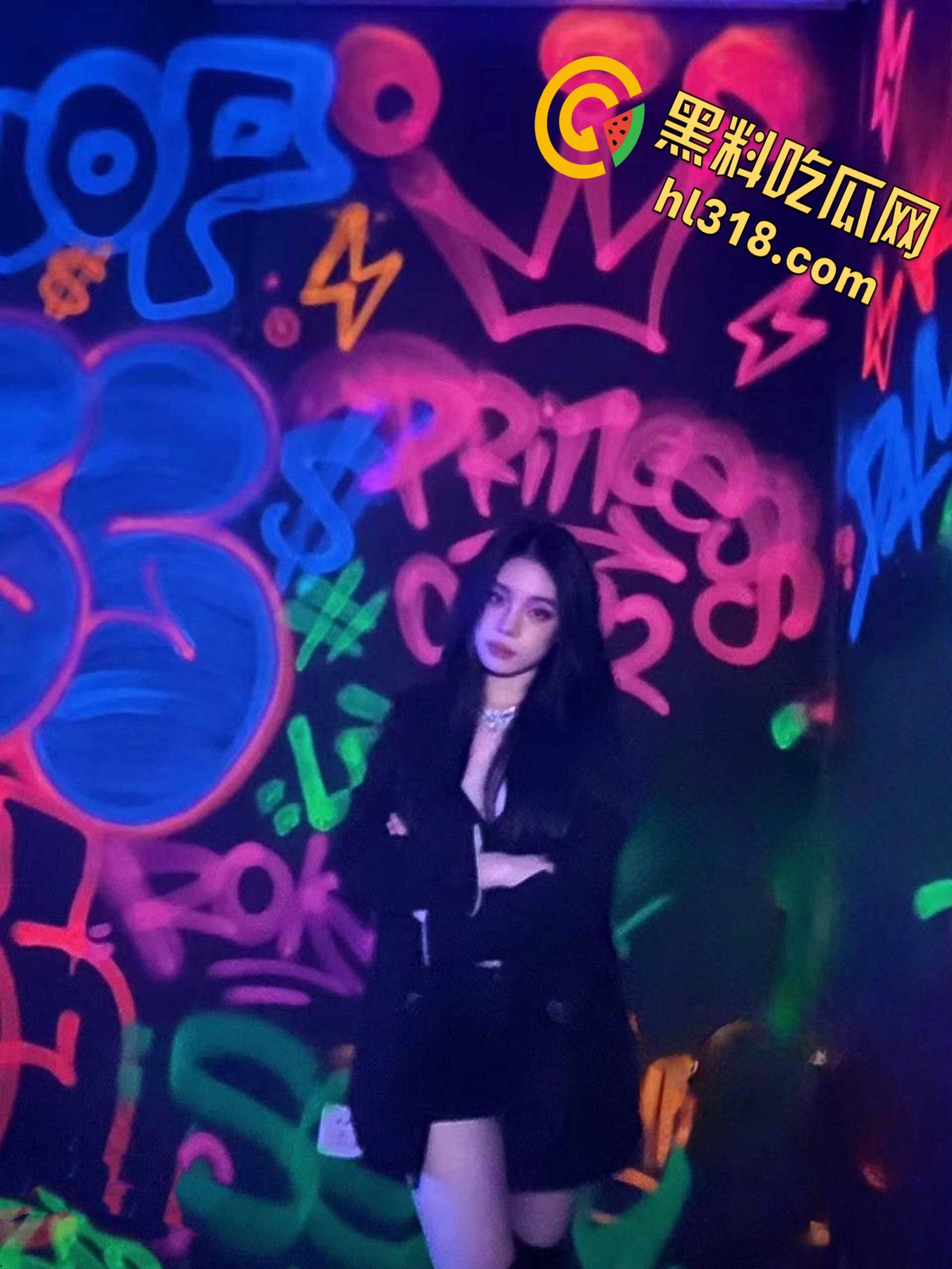 猛干极品小白虎天津大学舍友女友，圆润巨乳丰臀细腰乃人间尤物，紧致的小穴着包裹肉棒，这偷情偷到家门口了  第5张