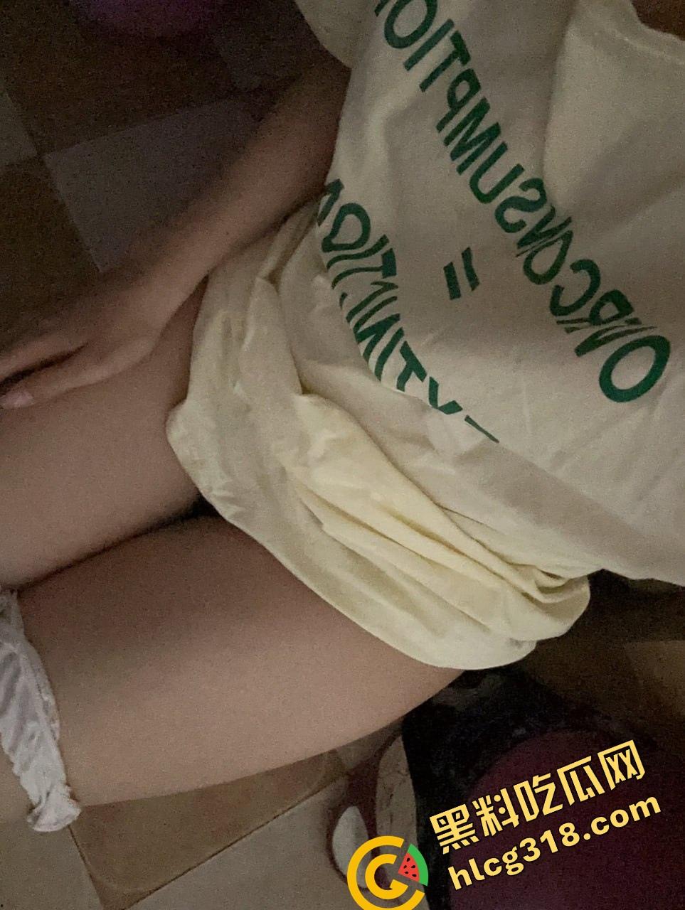 安徽信息科技大学『宁雪甜』线上勾搭钓金主，被调教成8K包养母狗，大学还没毕业就成了人形宠物！  第8张