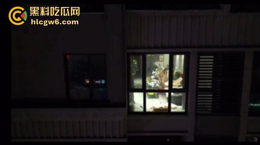 江苏南京市鼓楼区裸体大奶少妇欣赏了吗，瓜友用无人偷拍独守空房的裸装少妇看着很温柔舒服。  第2张