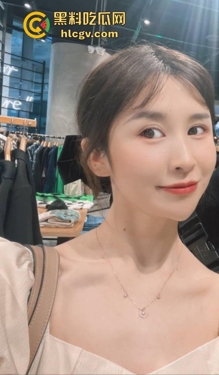 百度云惊爆富二代与极品女友啪啪视频！情侣私密日常被曝光，画面香艳十足！  第1张