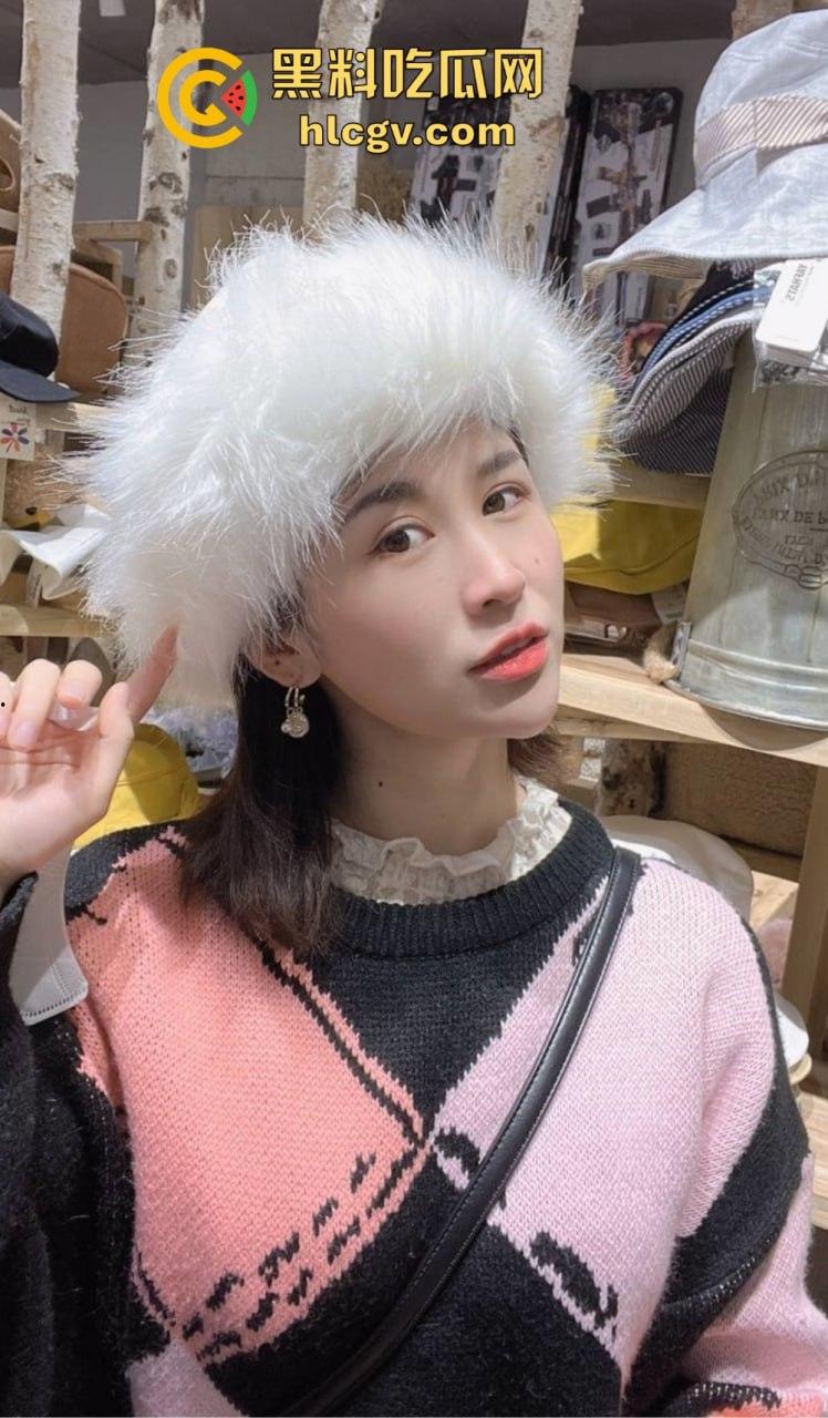 百度云惊爆富二代与极品女友啪啪视频！情侣私密日常被曝光，画面香艳十足！  第3张