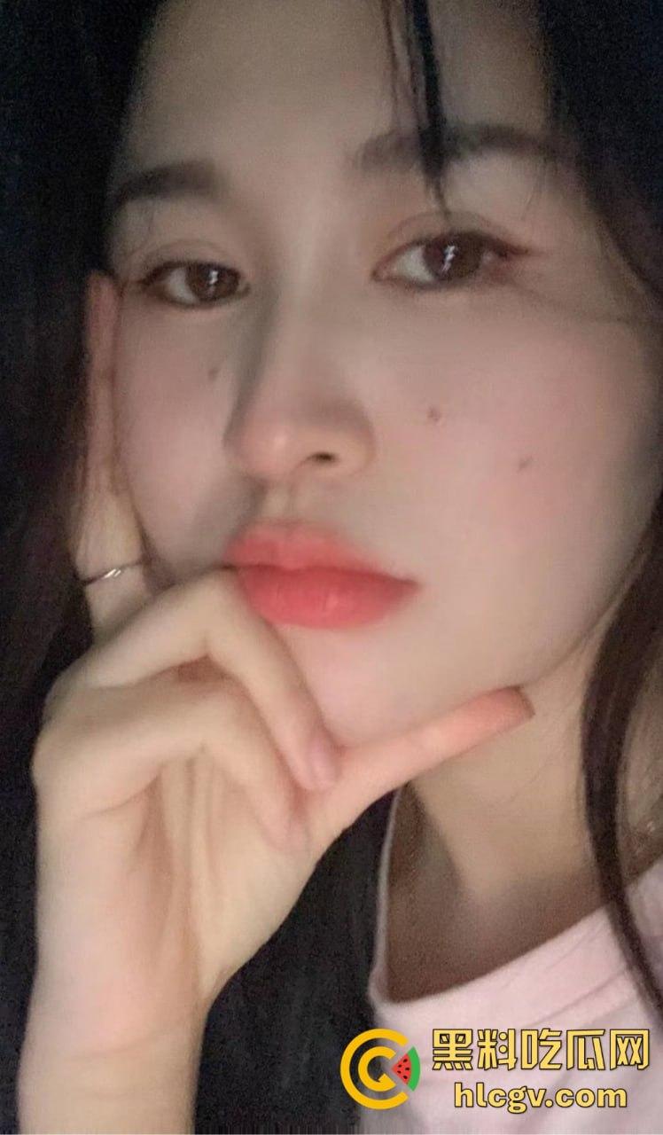 百度云惊爆富二代与极品女友啪啪视频！情侣私密日常被曝光，画面香艳十足！  第11张