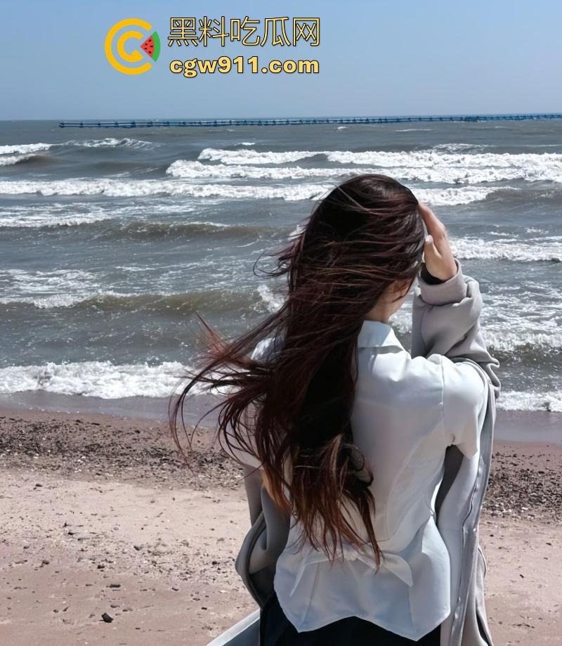 东北大学大一母狗【赵一奕】身穿情趣装和男友疯狂做爱，无套爆操谁知私下是条饥渴母狗！  第3张