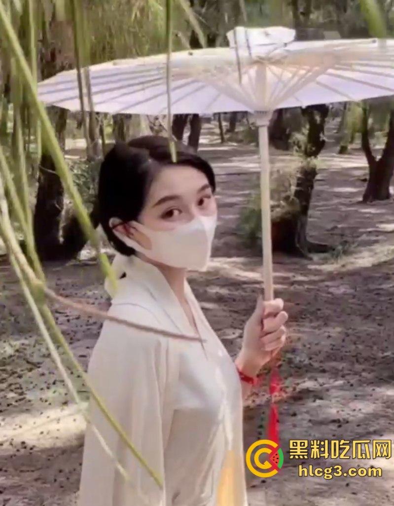 夏日炎炎！cos古风清纯美女 白嫩美乳骚穴 爽的呻吟不断！  第2张