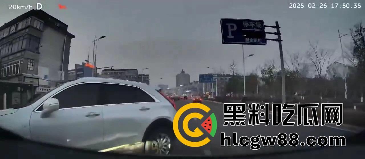 女友抢方向盘撞车差点送我上天，哭着求我别报警，这绿茶婊还想让我原谅她！  第8张